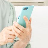 高齢者がAndroidスマホを安全に使い続けるためにオフにしておきたい4つの設定