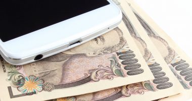 スマホ利用代金支払いが「大人の階段」の第一歩？ 新社会人の8割以上が親払い！