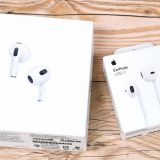 アナタはどっち派？ ワイヤレス「AirPods」と有線「EarPods」のメリット＆デメリットを徹底比較！