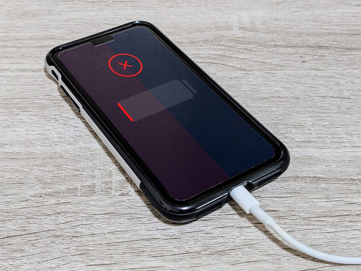 充電しながらのスマホ使用は本当に危険?1