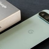 iPhone以外のスマホでも「10万円越え」の端末が急増しているのはなぜ？