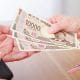お小遣い制、満足の分かれ目は“2万円”！ 夫婦円満のカギは公平感にあり