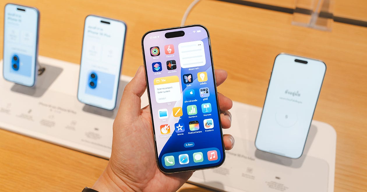 ついにガラケー終焉？スマホ出荷比率が96.7％に達し、3,000万台を突破