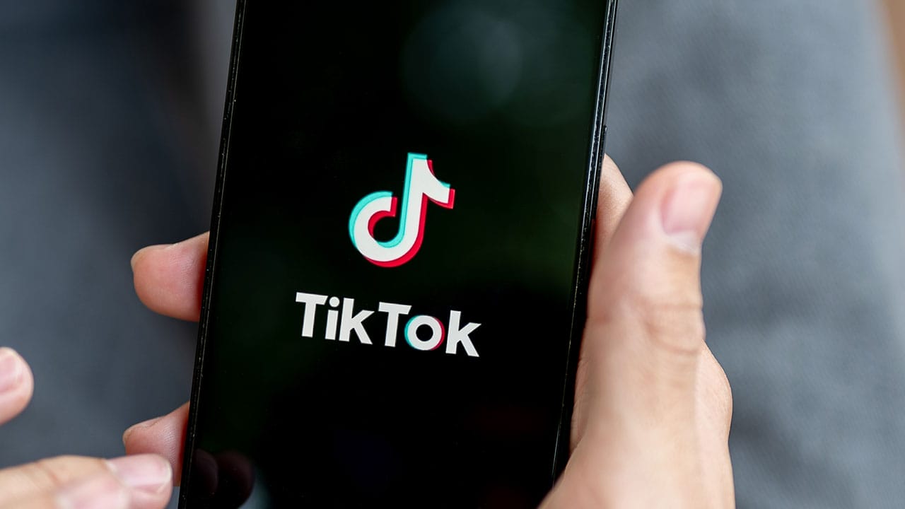 TikTokはもはやインフラ?「バズる」だけじゃない、日本への経済貢献4,855億円の衝撃の画像1