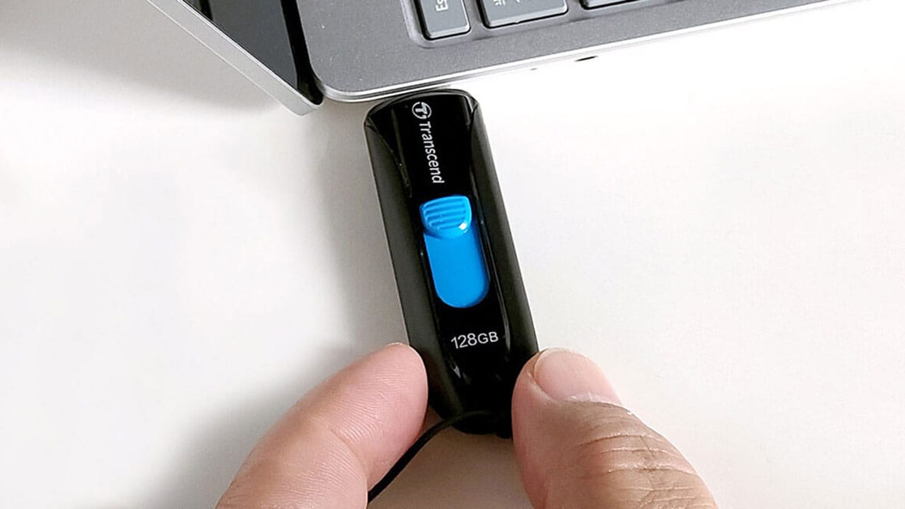USBメモリ、紛失による情報漏えいリスクがあっても手放せない便利な理由とは?