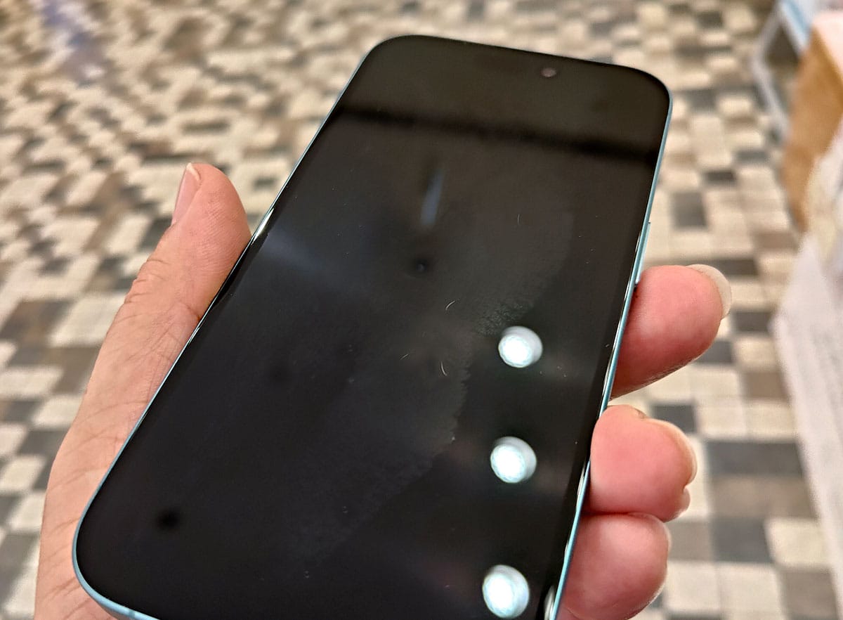 話題のiPhone保護フィルムをAIが全自動で貼ってくる『フィルラボ』を試してみたの画像6