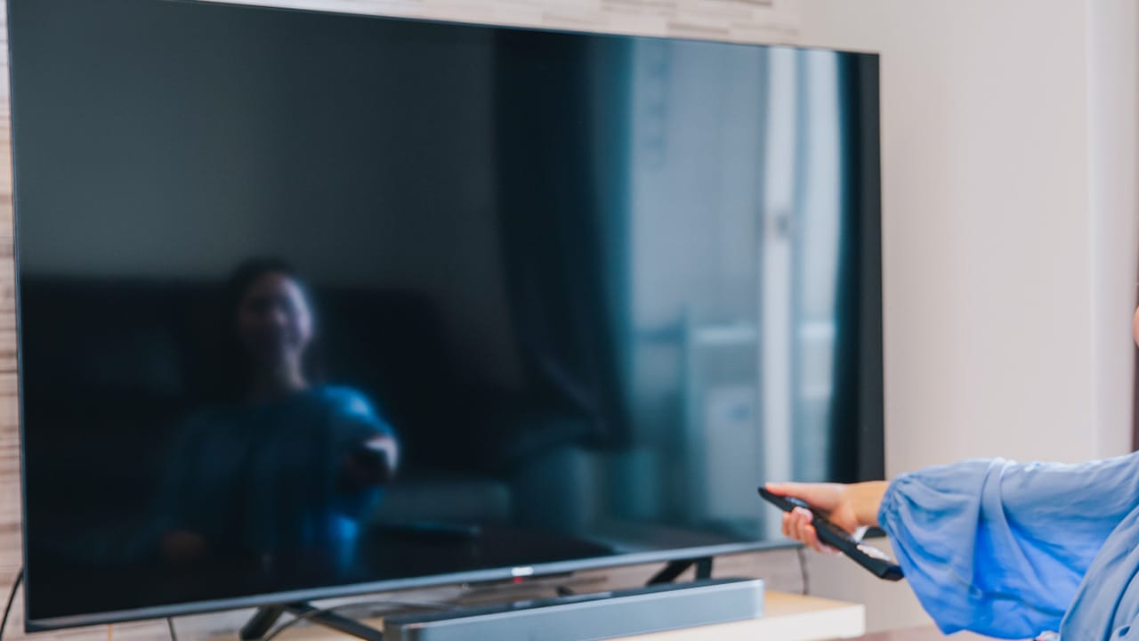 自宅にテレビはもう不要?テレビを持たない生活のメリットとデメリット