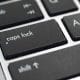 「CapsLockキー」は何のために存在するのか。無効化しても問題ない？