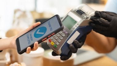 「1,000円ならスマホ、3,000円超ならクレカ」飲食店での支払い実態が明らかに