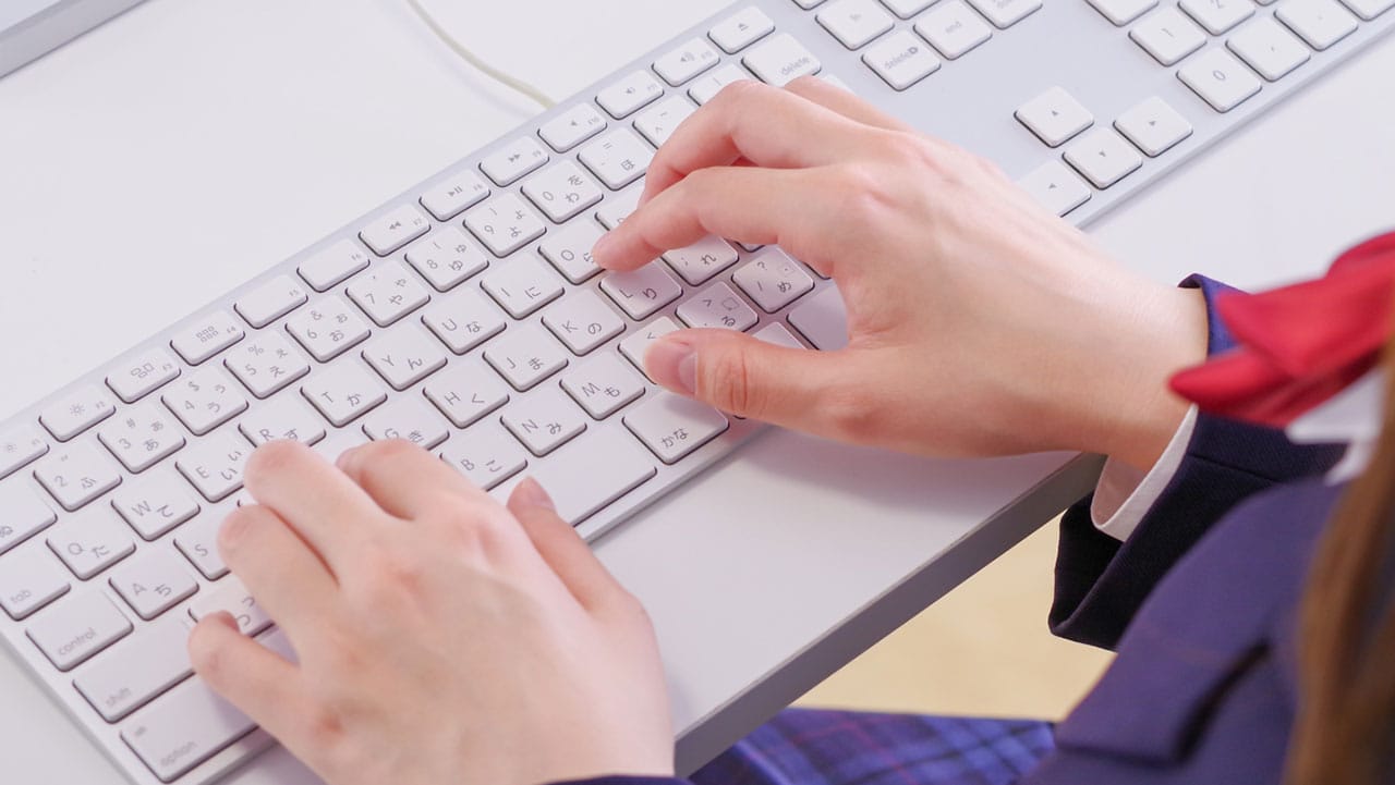 高校生の7割が早期PCデビュー！親が知っておくべき使い道と必要スキルの画像1