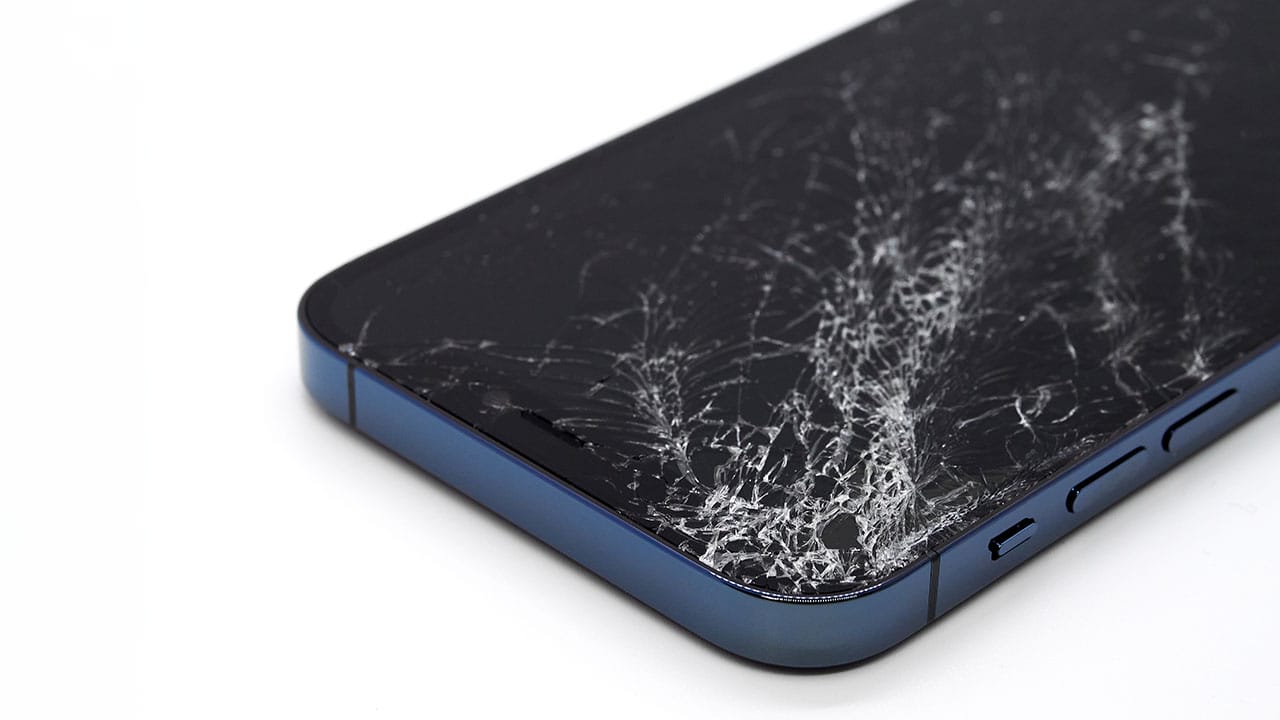高額スマホ時代のリアル　iPhoneが壊れたら修理？それとも買い替え？の画像1
