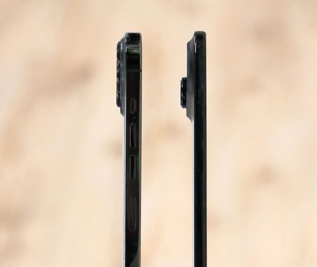 結局『iPhone Air』は買いか!? iPhone 16や13 Pro Maxなどと比較してみたの画像1