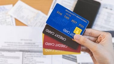 「年会費無料じゃないとムリ！」専業主婦が選ぶ“失敗しないクレカ”の条件とは