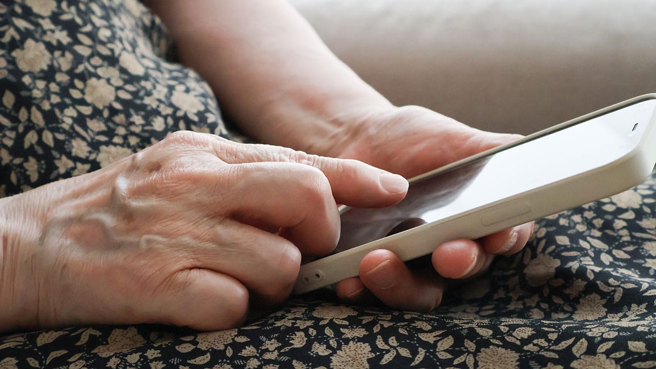 補助金活用で賢く買い替え!シニアがiPhoneを購入したら最初にやるべき5つの設定1