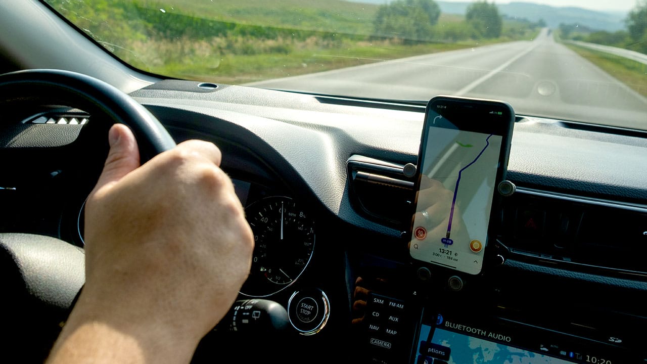 スマホが便利すぎる？カーナビ離れが止まらない…主役は“スマホナビ時代”への画像1