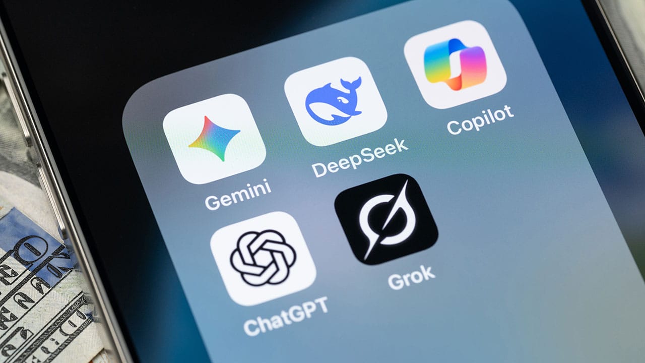 「国産AI」はなぜ必要？周回遅れの「日本産AIモデル」の開発が官民一体で進むワケの画像1