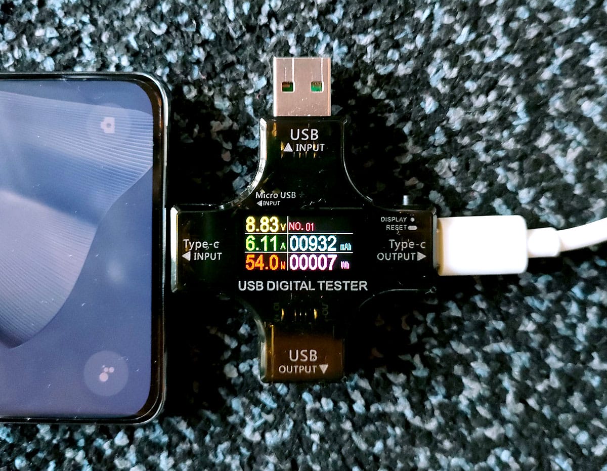 スマホの「ワイヤレス充電」だけど、実はけっこうデメリットも多いって知ってた！の画像1