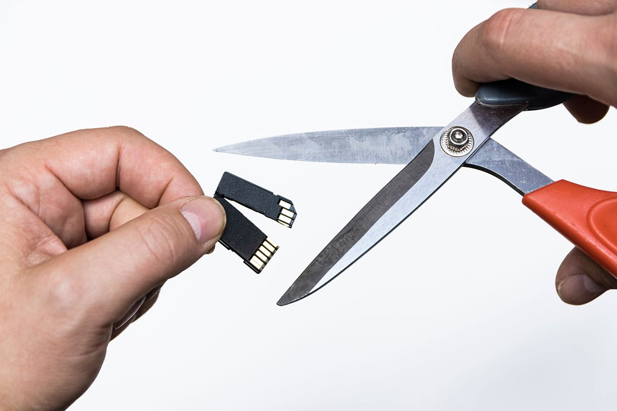 不要になったSDカードはどう処理するのが正解なの？　データ漏洩を防ぐ3つの方法の画像1