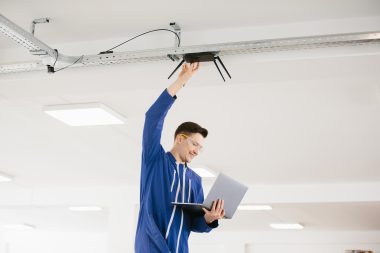 楽天モバイルWiFiスポットの狙いとは?自宅のネット速度低下の切り分けとインフラ戦略から見直すの画像1